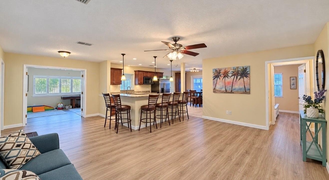 Living room to kitchen - 1231 ROSEWOOD ST, LARGO