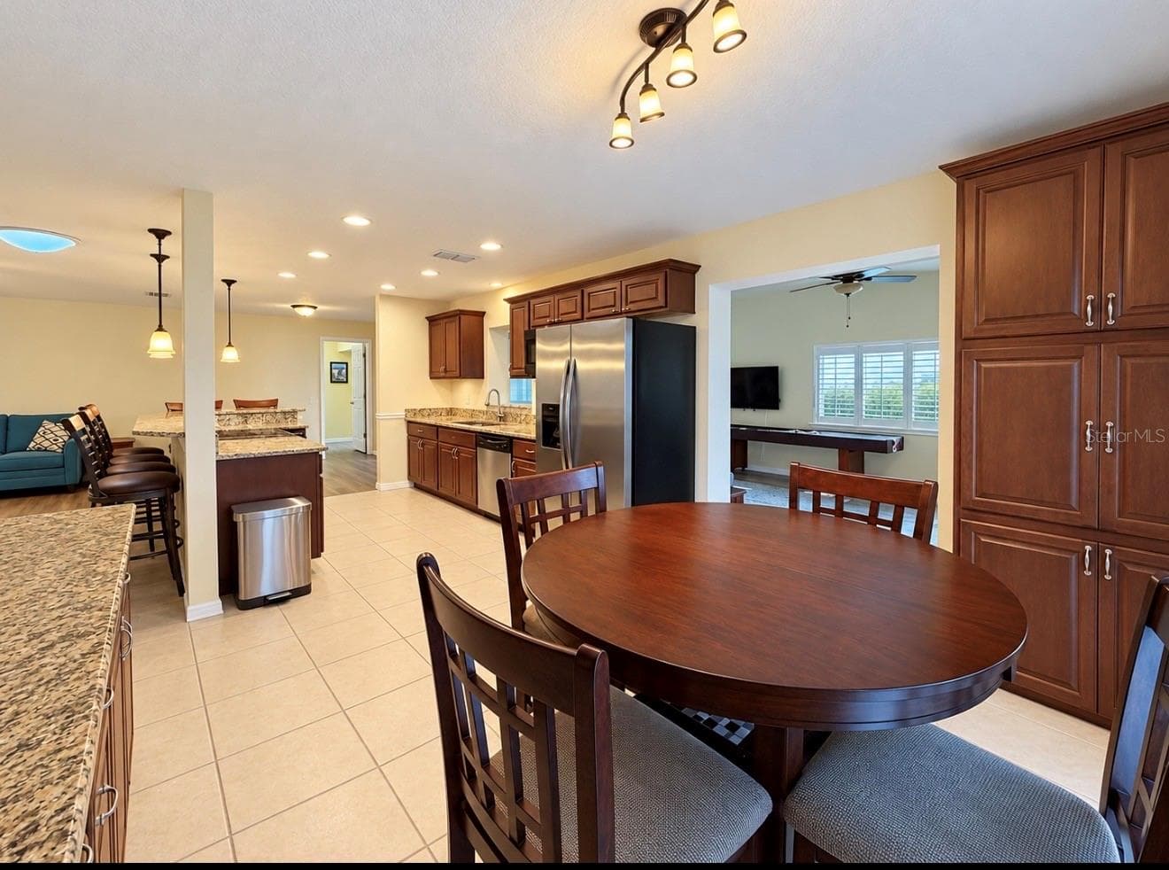 dining with built in pantry - 1231 ROSEWOOD ST, LARGO