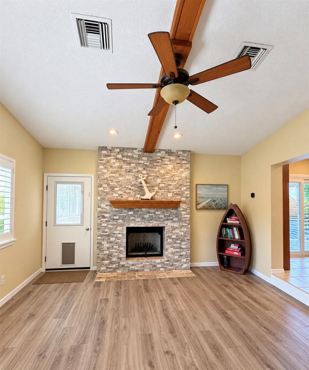 Family room with fireplace - 1231 ROSEWOOD ST, LARGO