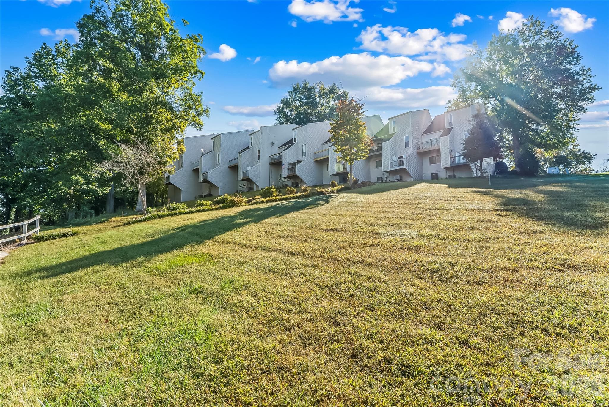 Condominium at 1050 21st Avenue, Hickory, photo 23 of 24