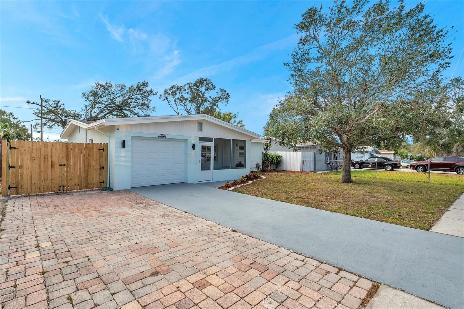 Single Family Residence at 2238 13TH AVE SW, LARGO, photo 2 of 32