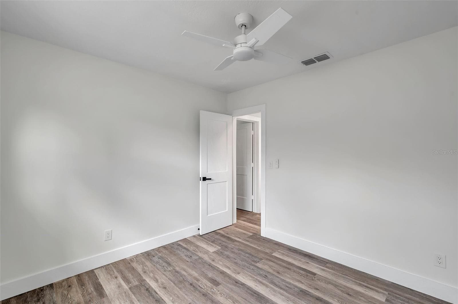 Single Family Residence at 2238 13TH AVE SW, LARGO, photo 20 of 32