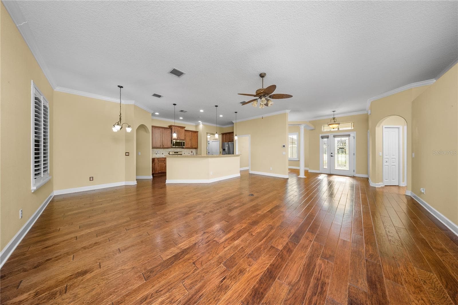 Main Area/ Living Rm - 3002 VIA ROMA COURT, PLANT CITY