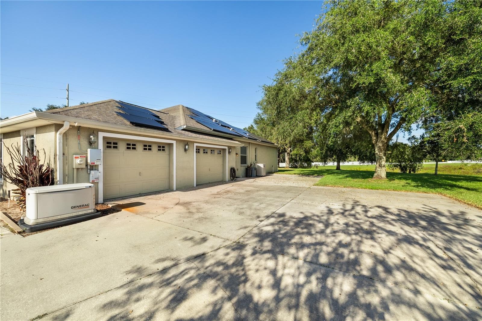 Garage - 3002 VIA ROMA COURT, PLANT CITY