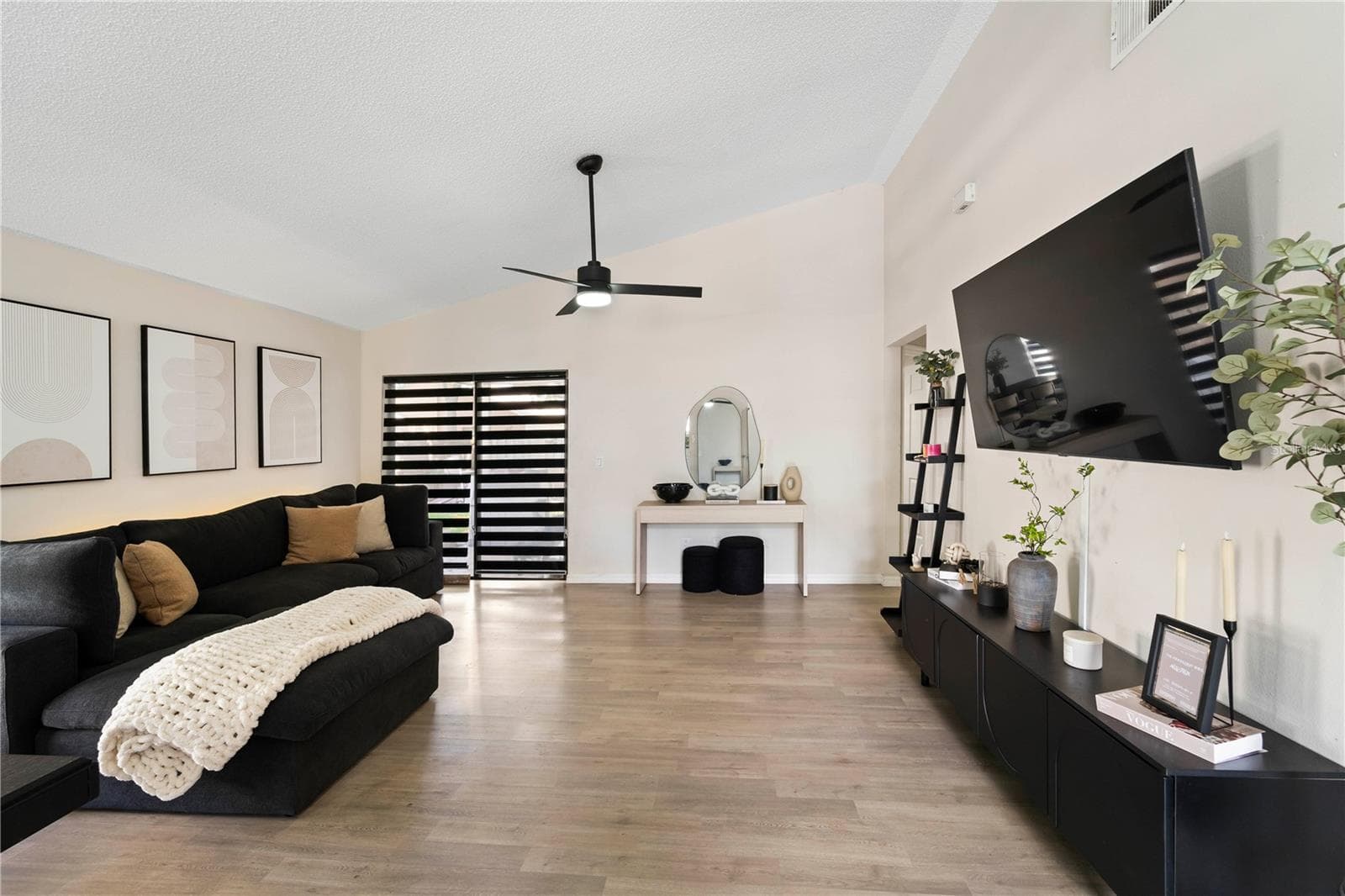 Single Family Residence at 9785 PINEY POINT CIR, ORLANDO, photo 10 of 30