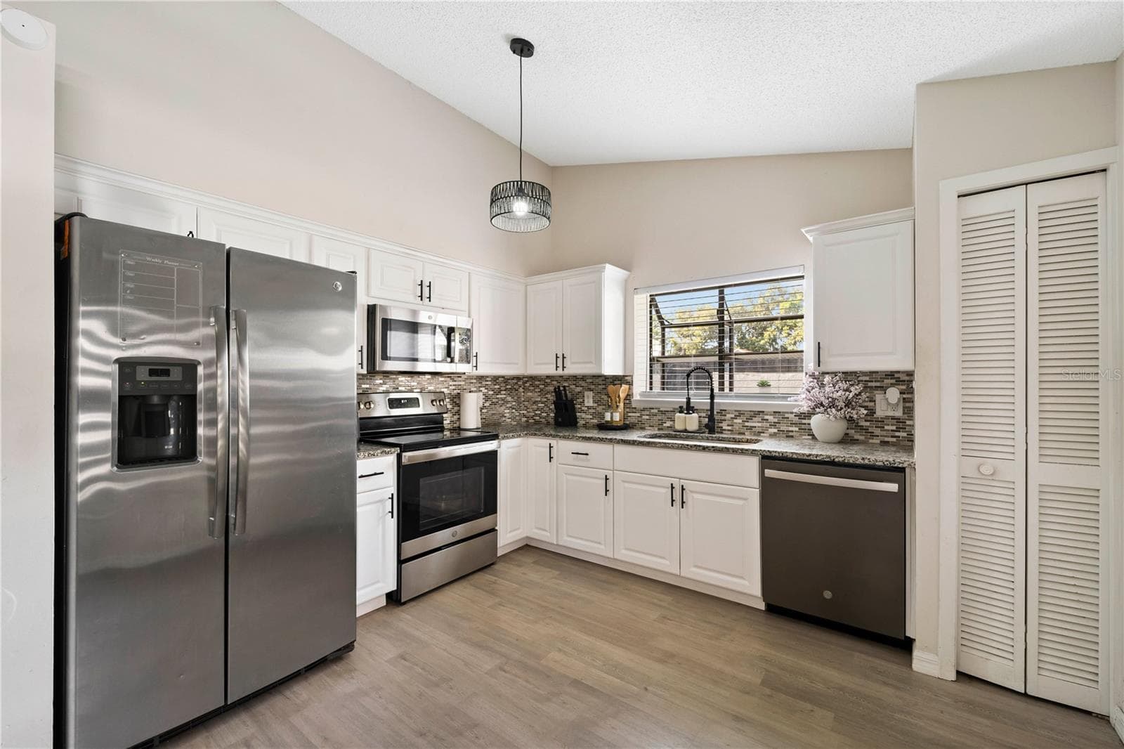 Single Family Residence at 9785 PINEY POINT CIR, ORLANDO, photo 14 of 30