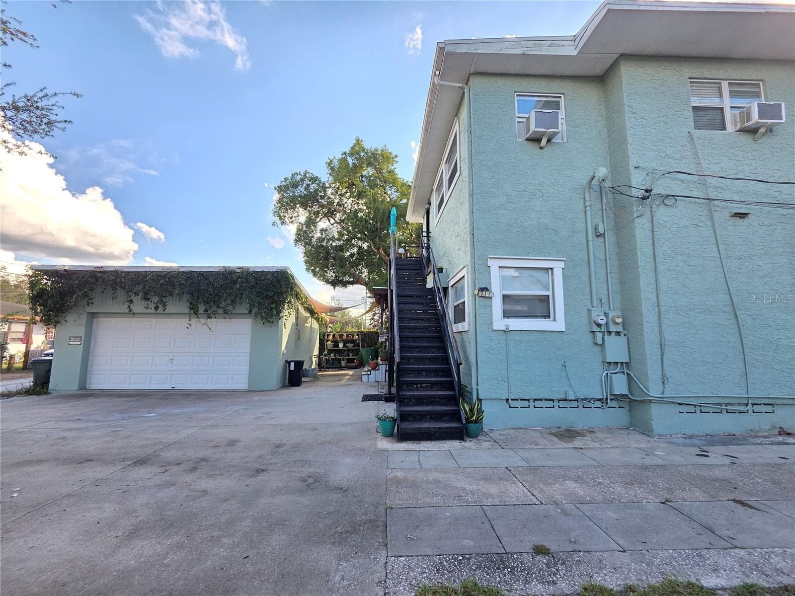 Duplex at 118 S WATERLOO AVE, LAKELAND, photo 26 of 33