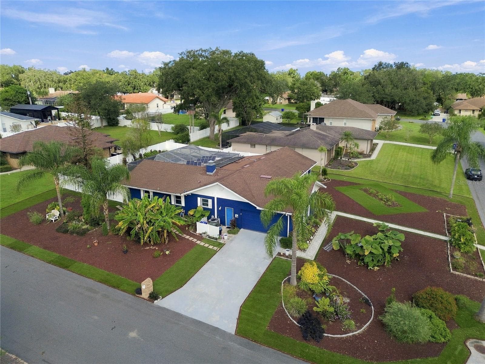 1851 STELLA CT E