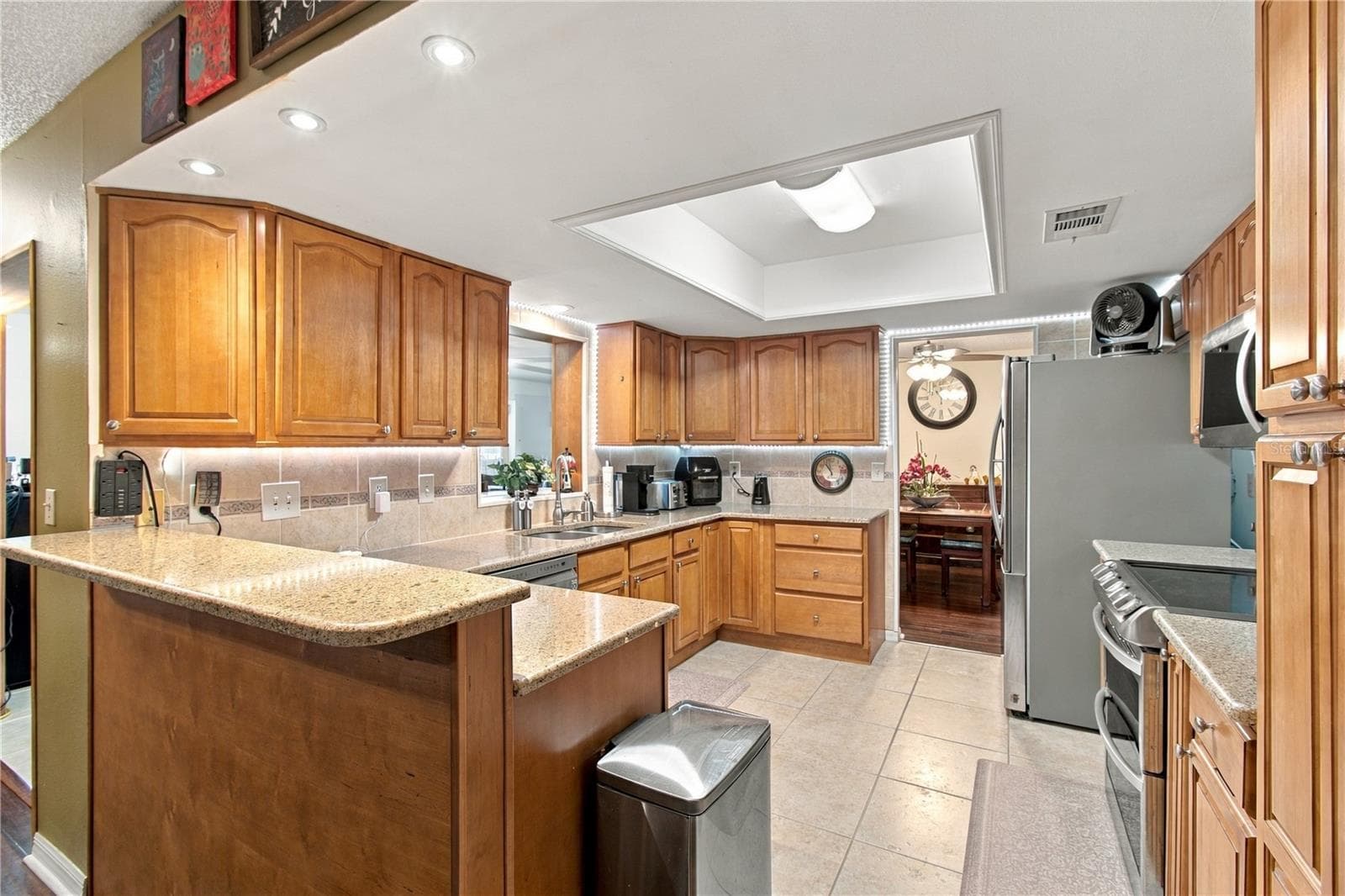 Kitchen w/Great Lighting - 1851 STELLA CT E, LAKELAND