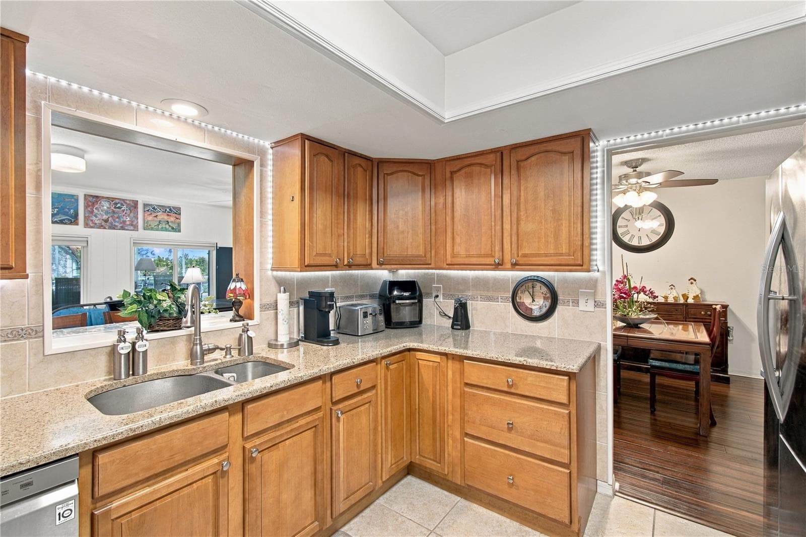 Kitchen w/Great Lighting - 1851 STELLA CT E, LAKELAND