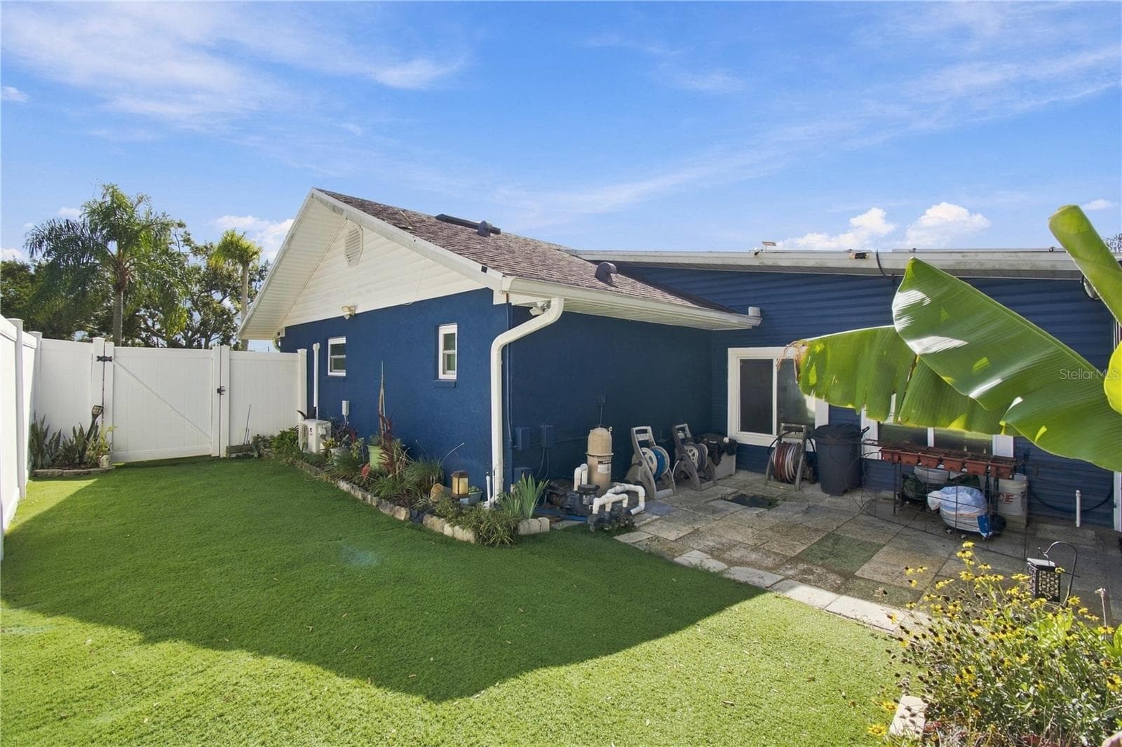 Turfed Backyard/Sump Pump - 1851 STELLA CT E, LAKELAND