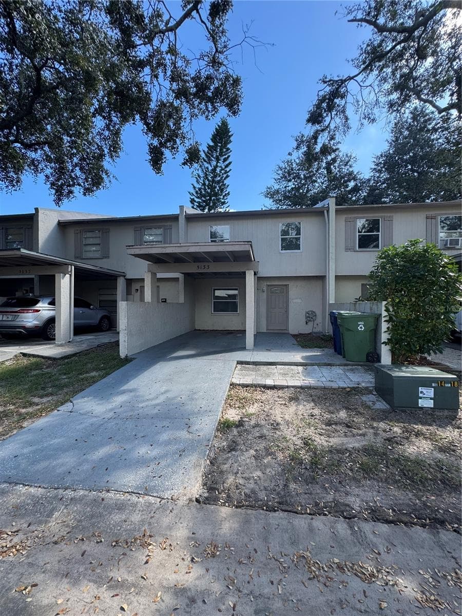 5133 TENNIS COURT CIR #72