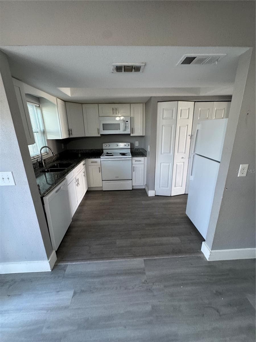 Townhouse at 5133 TENNIS COURT CIR #72, TAMPA, photo 2 of 18