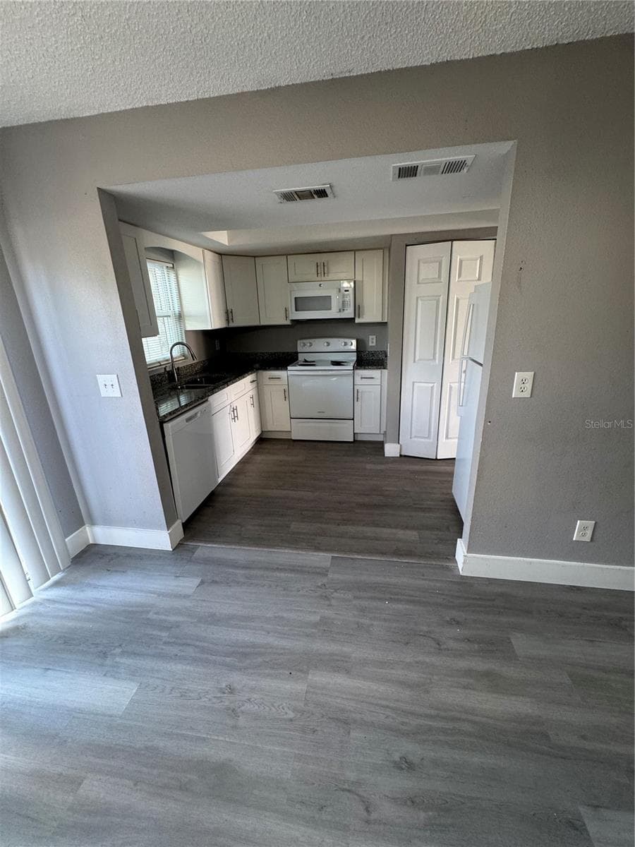 Townhouse at 5133 TENNIS COURT CIR #72, TAMPA, photo 13 of 18