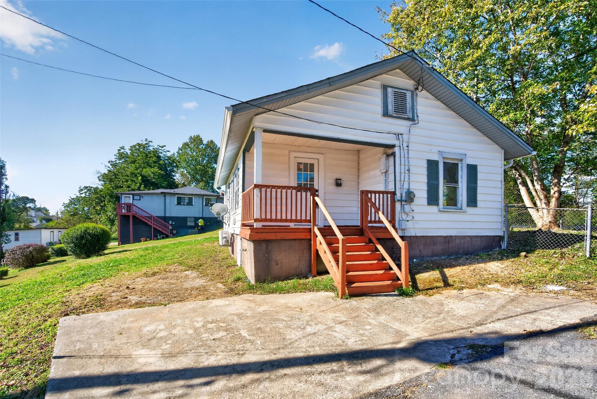 Single Family Residence at 611 Center Street, Lenoir, photo 2 of 17