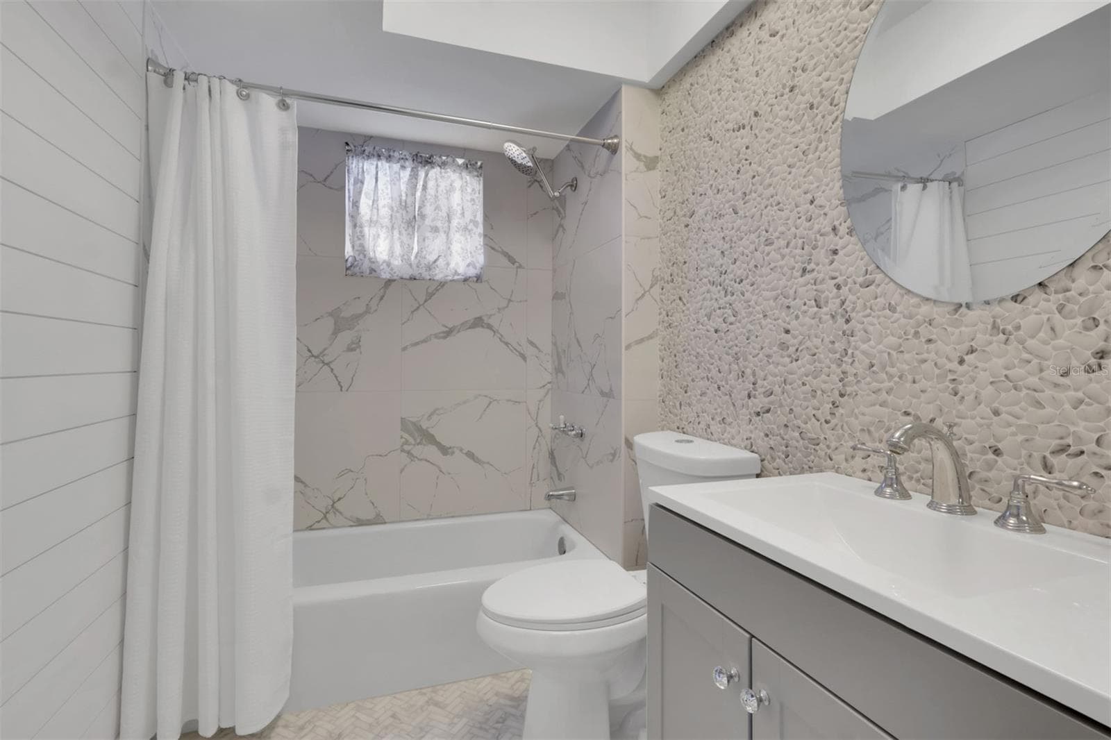 Condominium at 180 CYPRESS WAY E #C218, NAPLES, photo 14 of 26