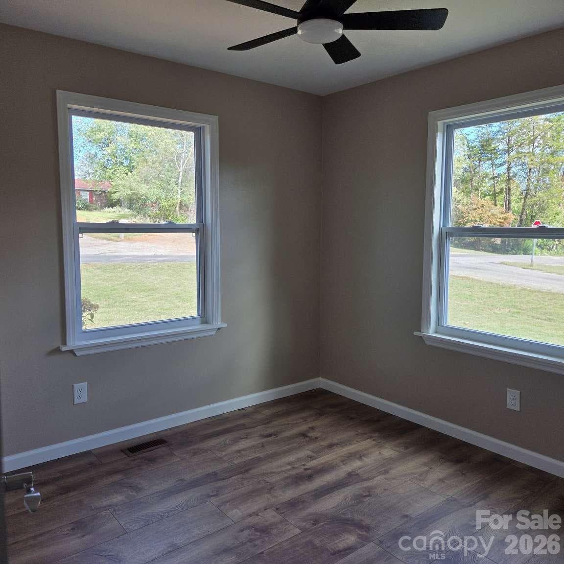 Single Family Residence at 3101 Prairie Court, Lenoir, photo 25 of 40
