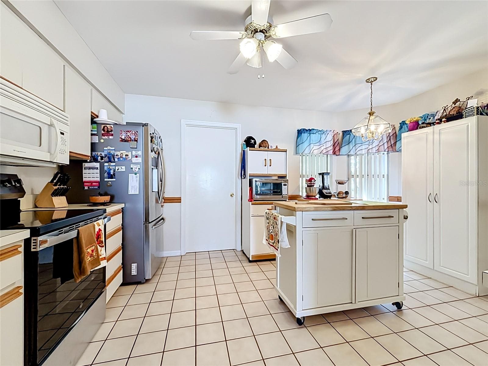 Single Family Residence at 407 ANISE LN, POINCIANA, photo 9 of 26