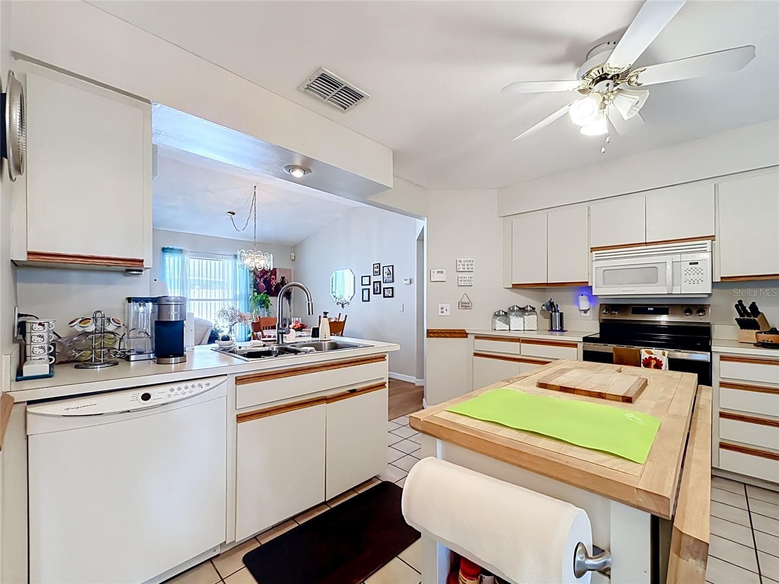 Single Family Residence at 407 ANISE LN, POINCIANA, photo 10 of 26
