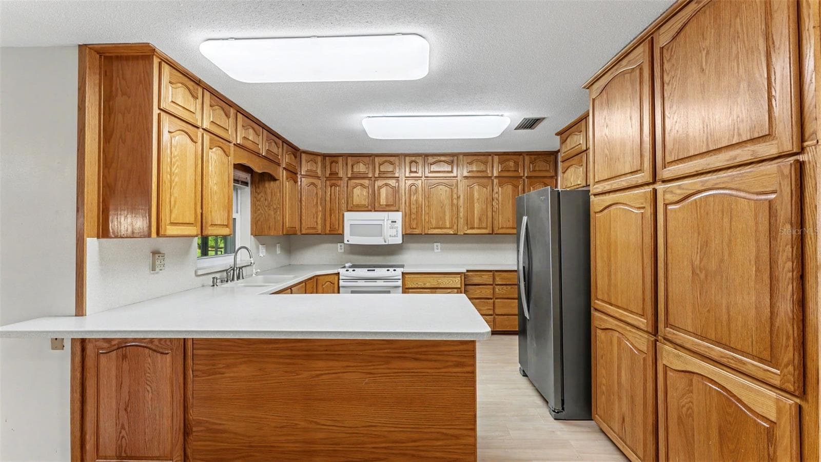 Single Family Residence at 6739 FARRIS DR, LAKELAND, photo 8 of 49