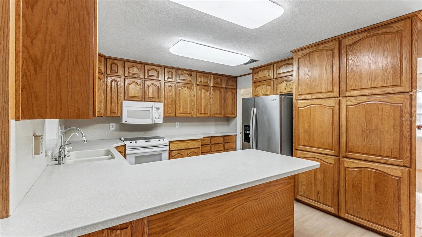 Single Family Residence at 6739 FARRIS DR, LAKELAND, photo 9 of 49