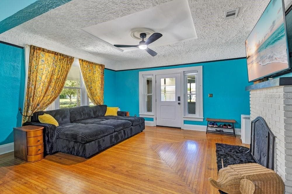 Single Family Residence at 1633 E ELM RD, LAKELAND, photo 6 of 33