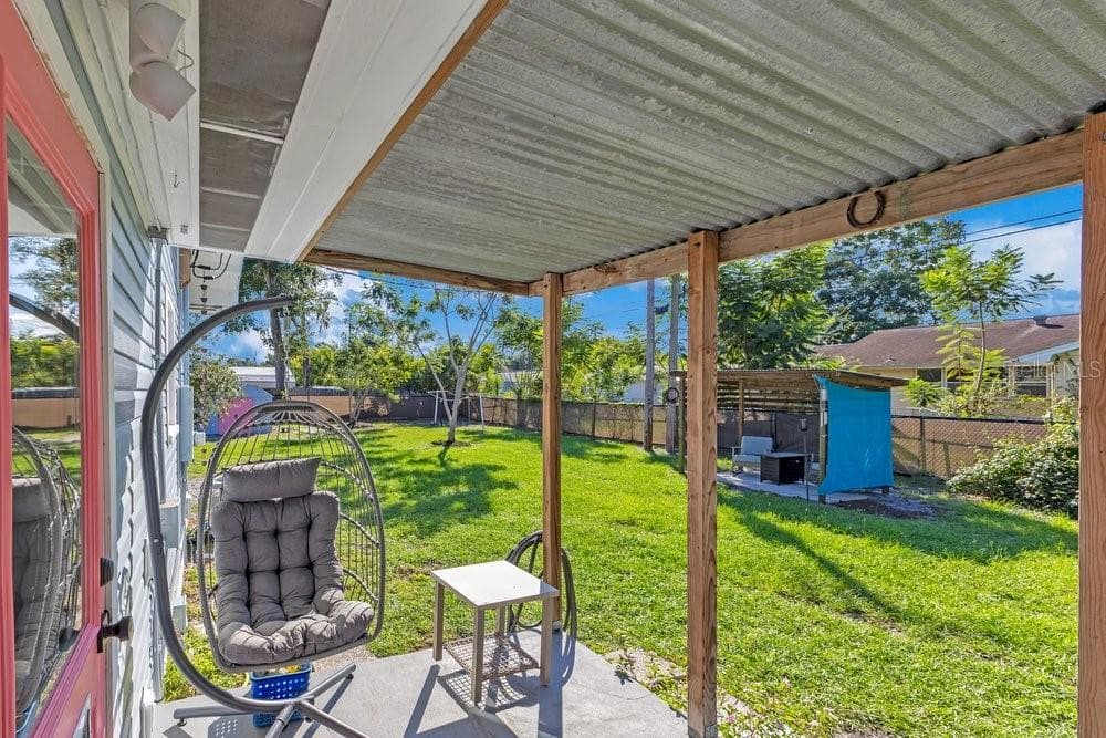 Single Family Residence at 1633 E ELM RD, LAKELAND, photo 18 of 33