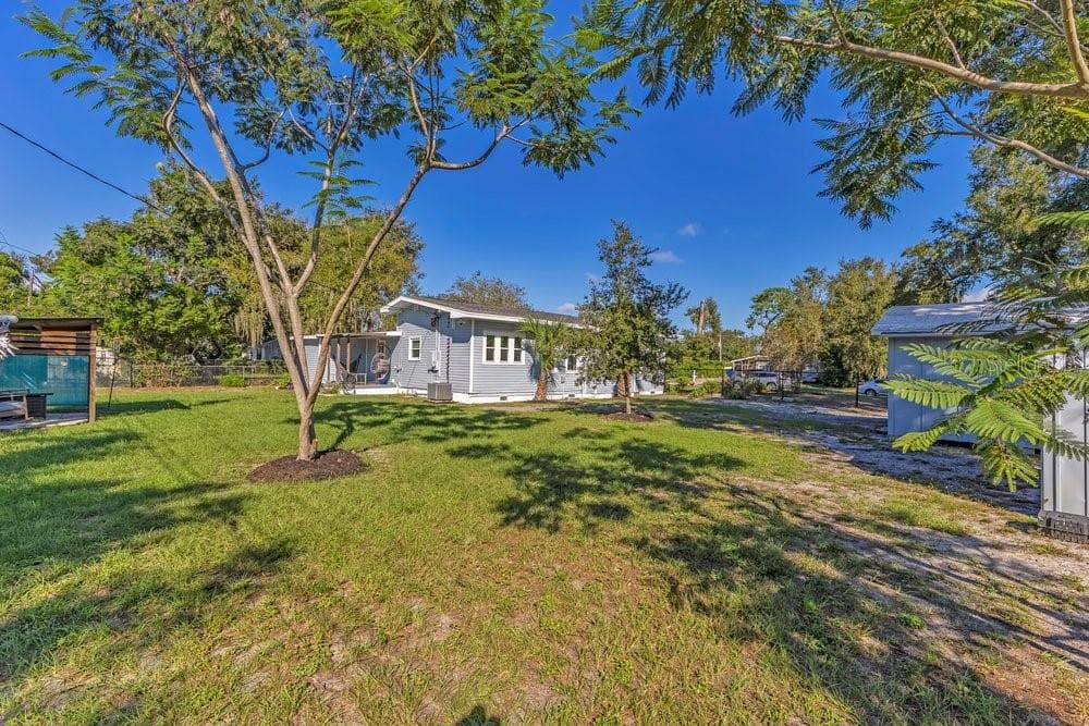 Single Family Residence at 1633 E ELM RD, LAKELAND, photo 23 of 33