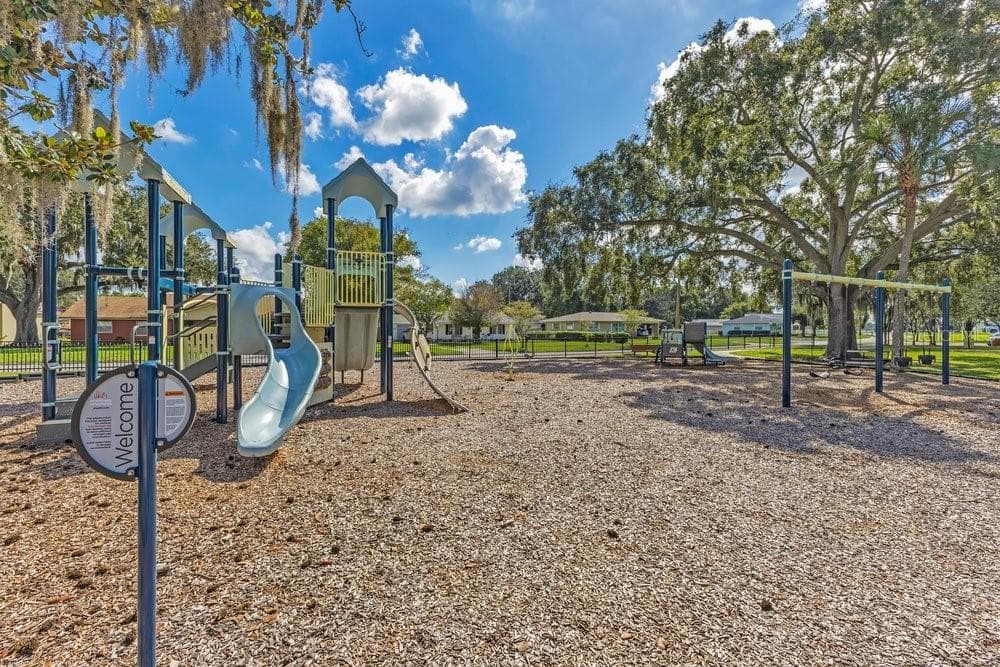 Single Family Residence at 1633 E ELM RD, LAKELAND, photo 25 of 33