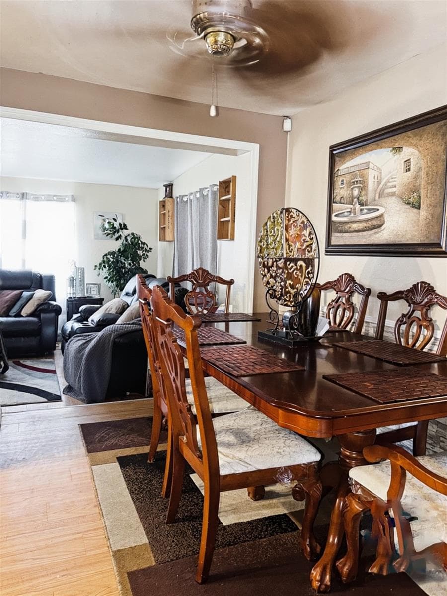 Single Family Residence at 3543 WILTSHIRE DR, HOLIDAY, photo 2 of 13