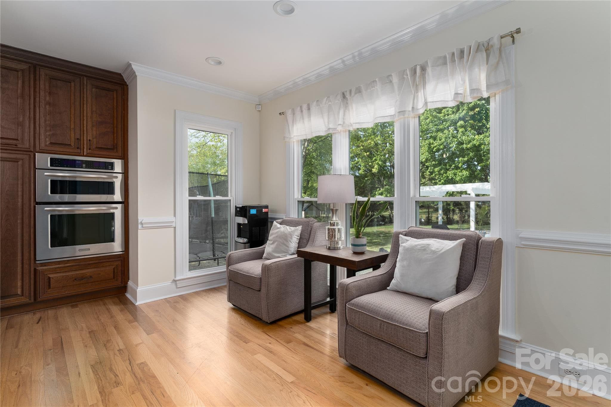 Entertain in the Chef's Kitchen with top of the line appliances and custom cabinetry - 16647 Greenfarm Road, Huntersville