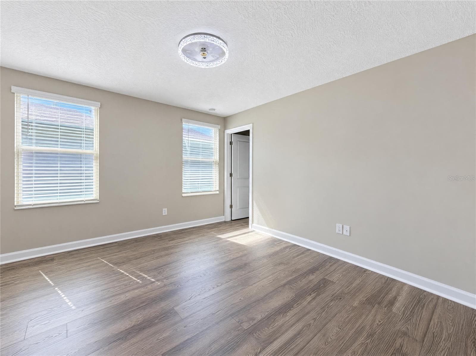 Single Family Residence at 6244 ENGLISH HOLLOW RD, TAMPA, photo 14 of 32