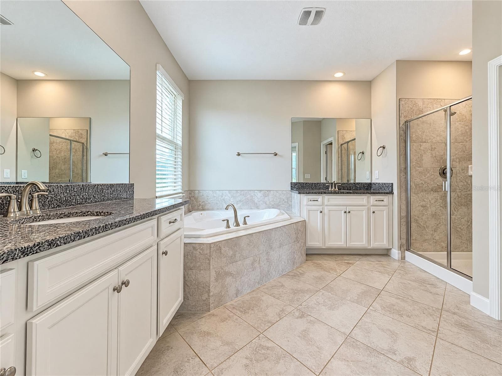 Single Family Residence at 6244 ENGLISH HOLLOW RD, TAMPA, photo 19 of 32