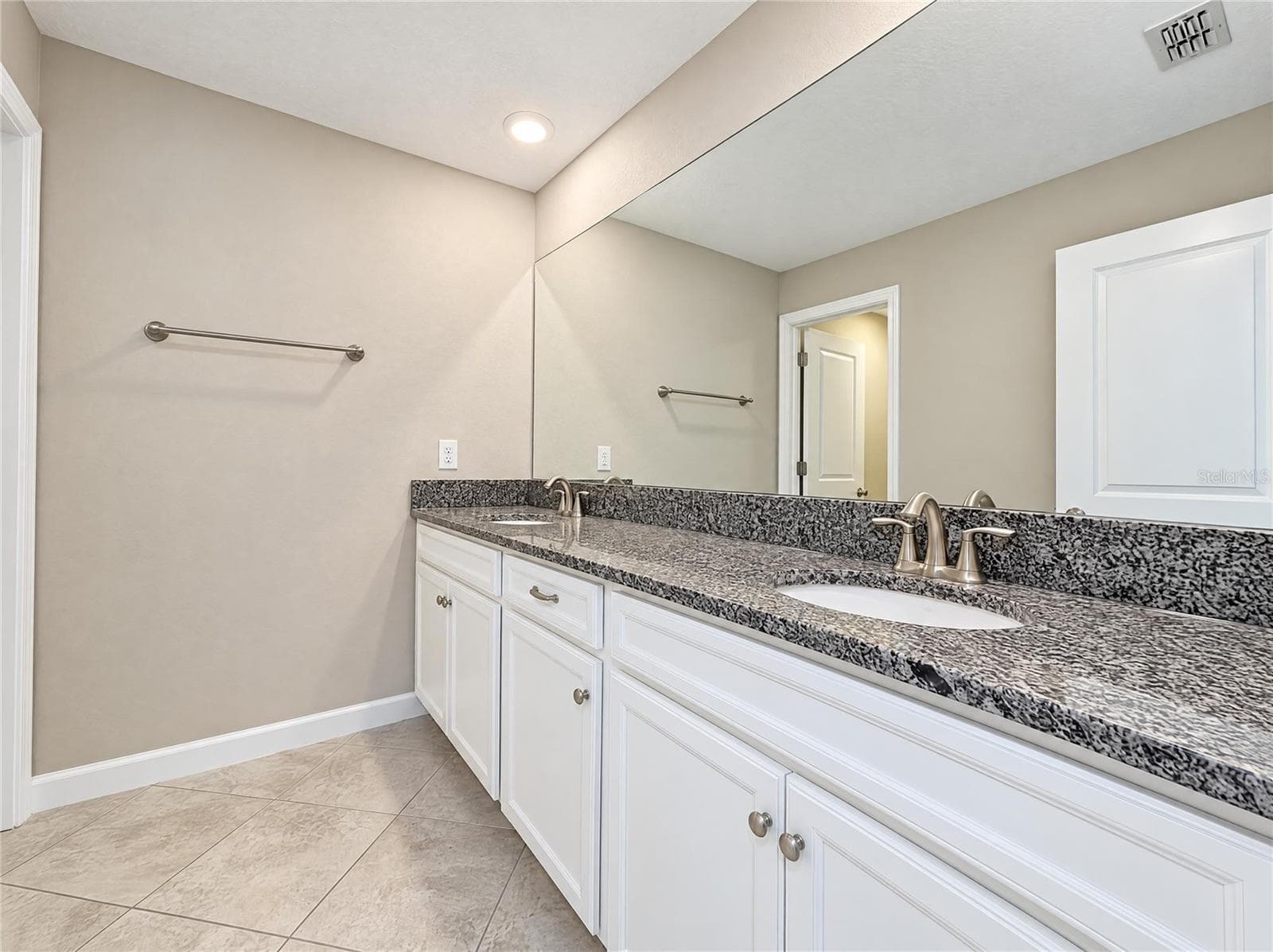 Single Family Residence at 6244 ENGLISH HOLLOW RD, TAMPA, photo 22 of 32