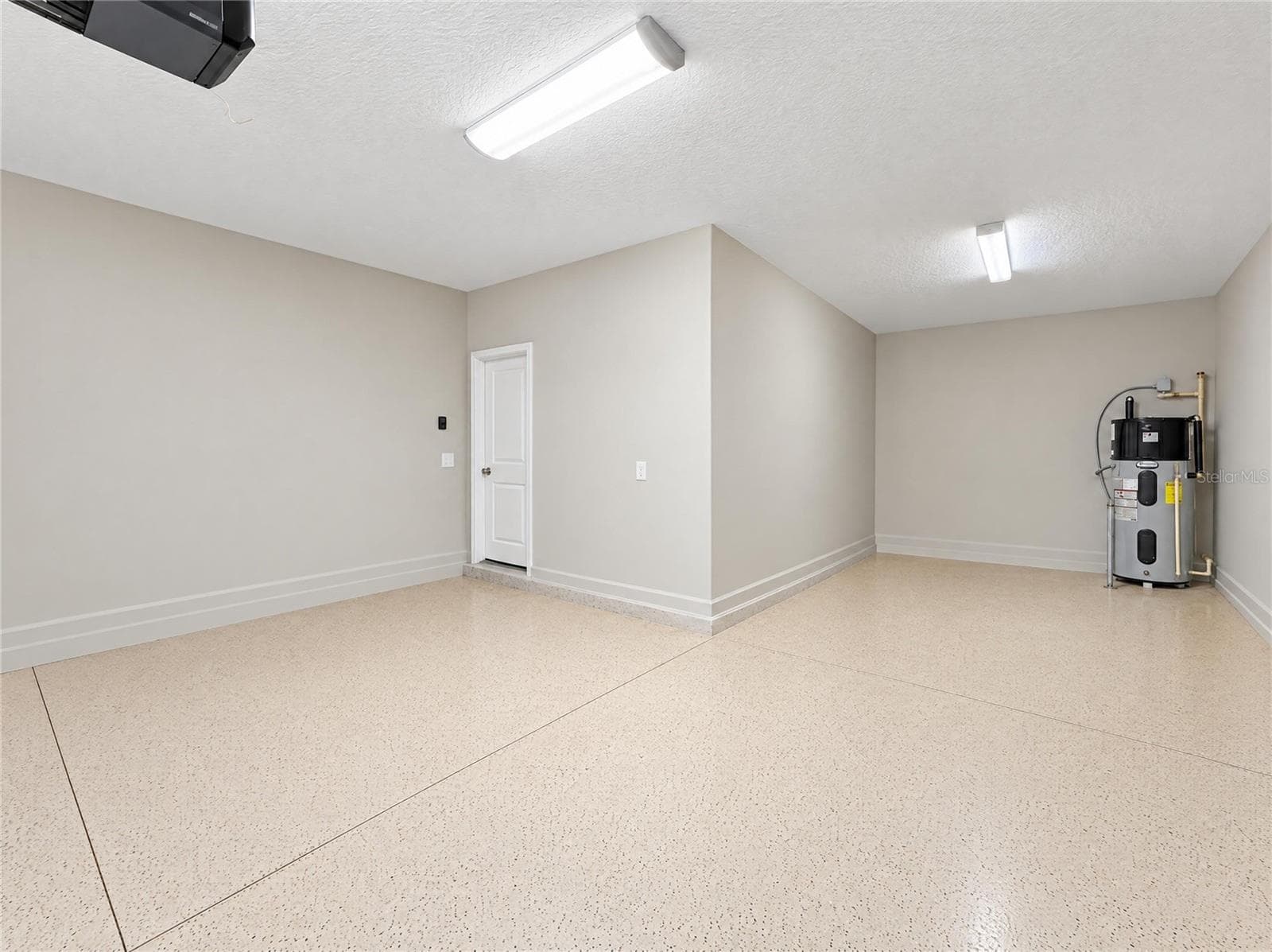 Single Family Residence at 6244 ENGLISH HOLLOW RD, TAMPA, photo 30 of 32