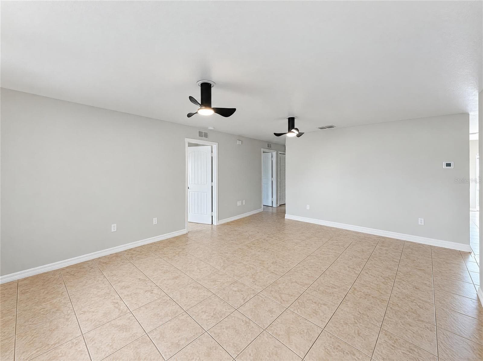 Single Family Residence at 2949 ILLINOIS AVE, LAKELAND, photo 5 of 18