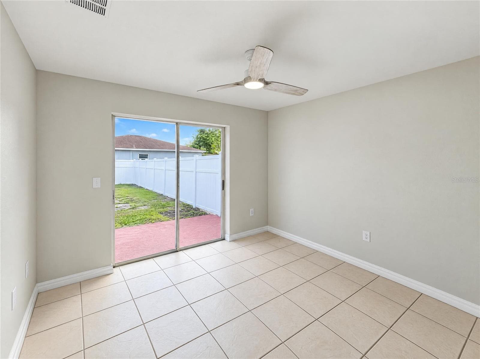 Single Family Residence at 2949 ILLINOIS AVE, LAKELAND, photo 7 of 18