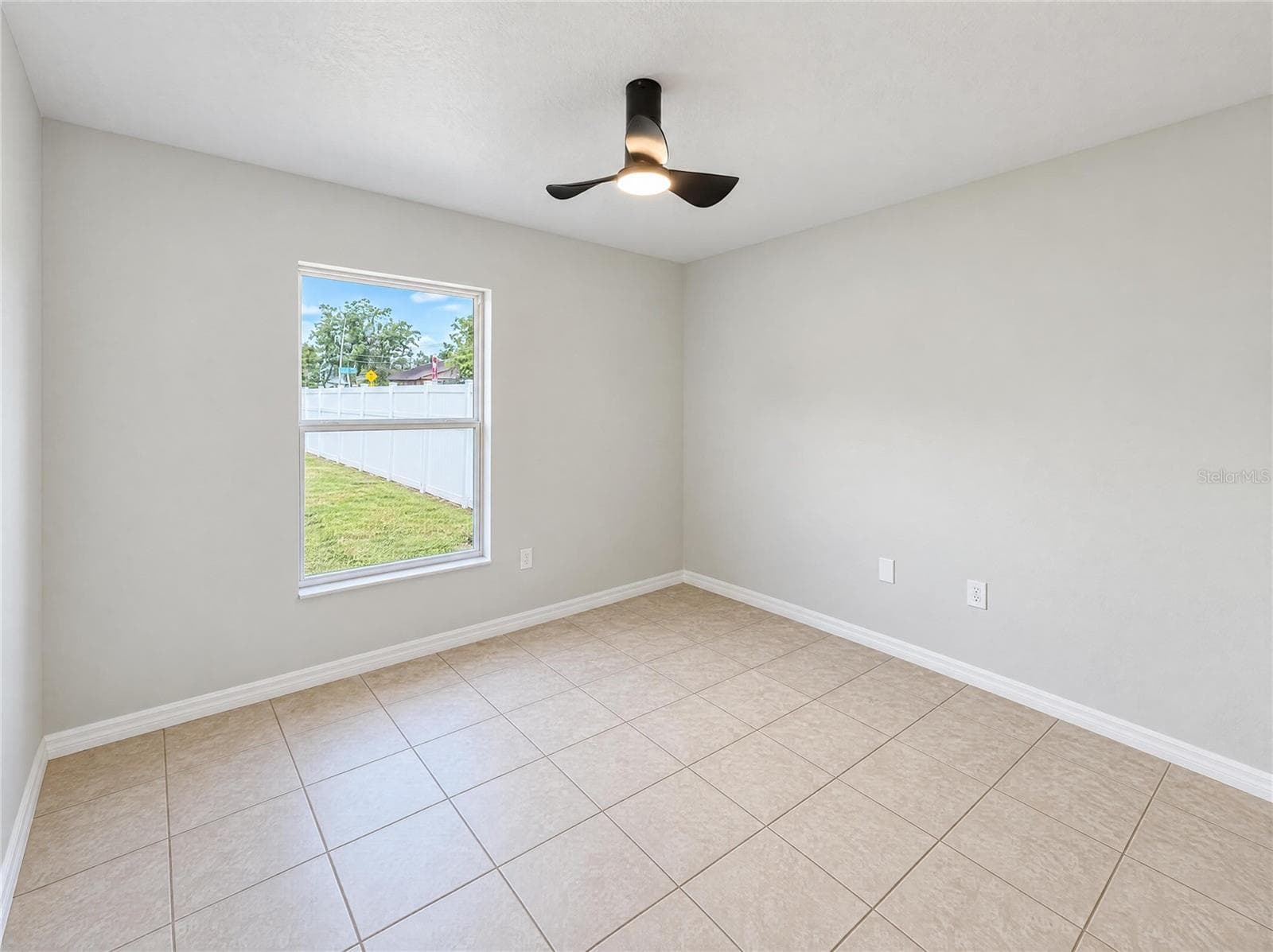 Single Family Residence at 2949 ILLINOIS AVE, LAKELAND, photo 9 of 18