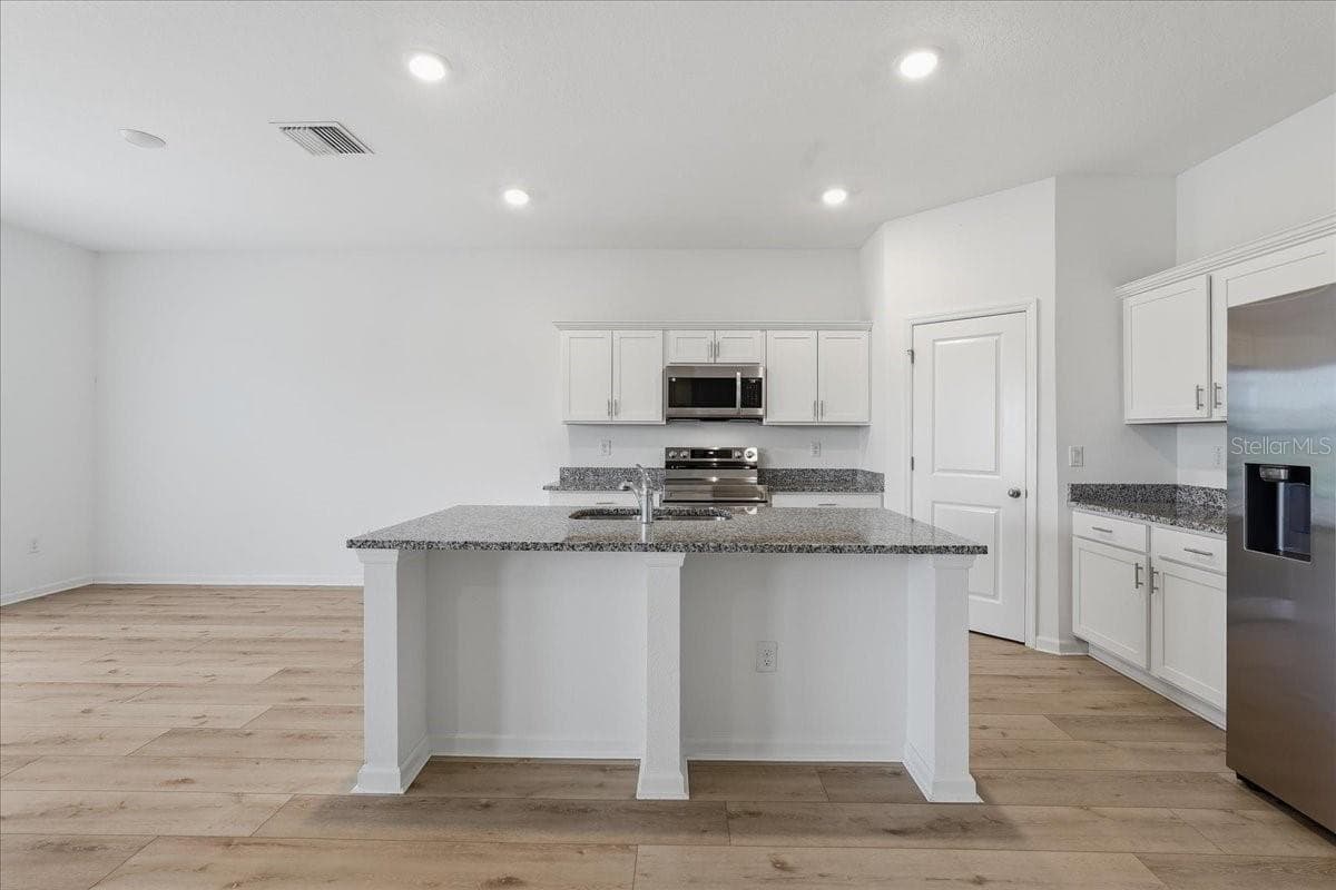 Single Family Residence at HIDDEN CRK PH 1 & 2, ZEPHYRHILLS, photo 11 of 65