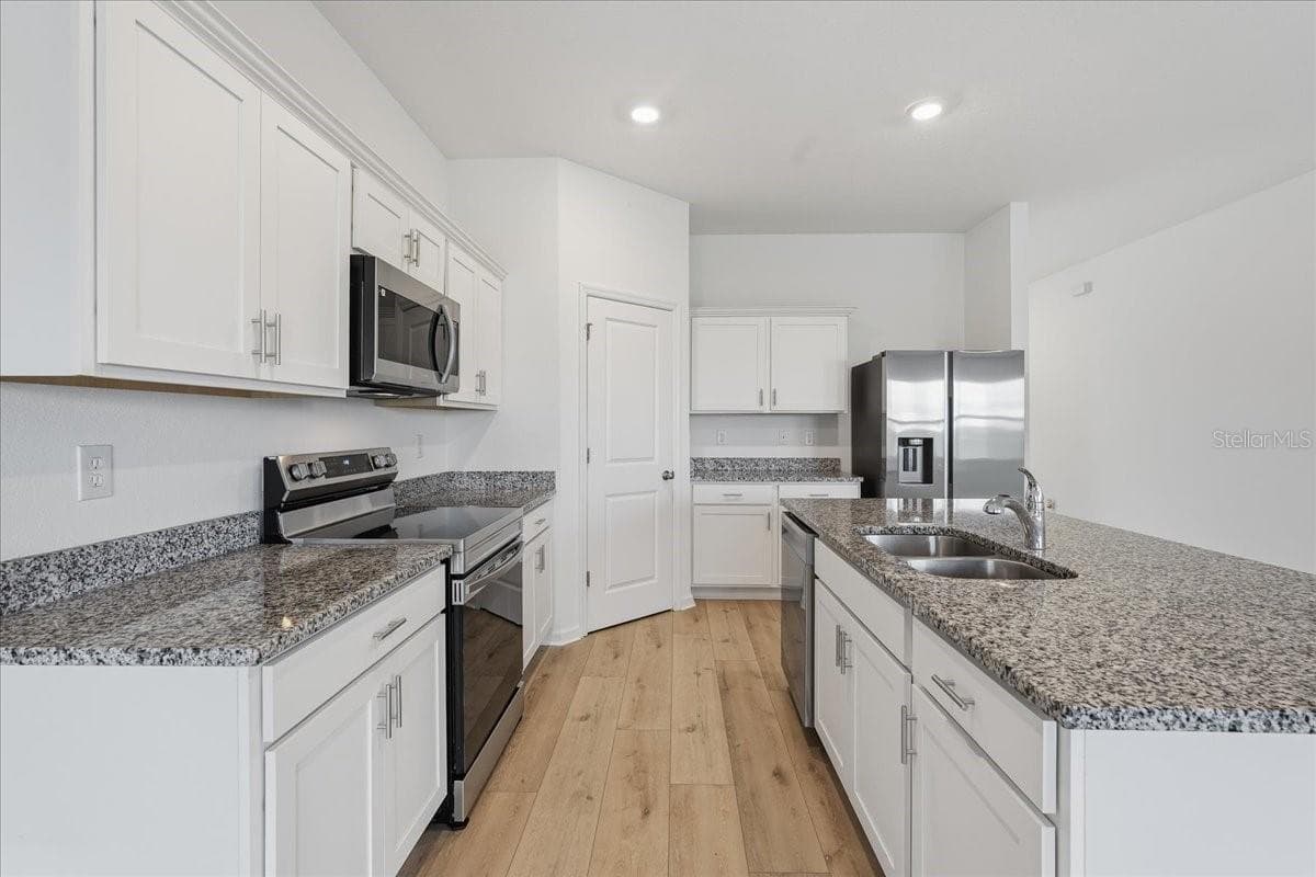 Single Family Residence at HIDDEN CRK PH 1 & 2, ZEPHYRHILLS, photo 12 of 65