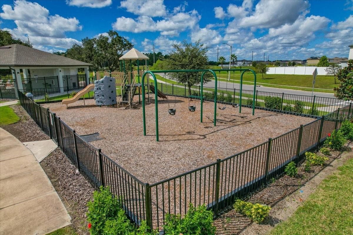 Single Family Residence at HIDDEN CRK PH 1 & 2, ZEPHYRHILLS, photo 62 of 65