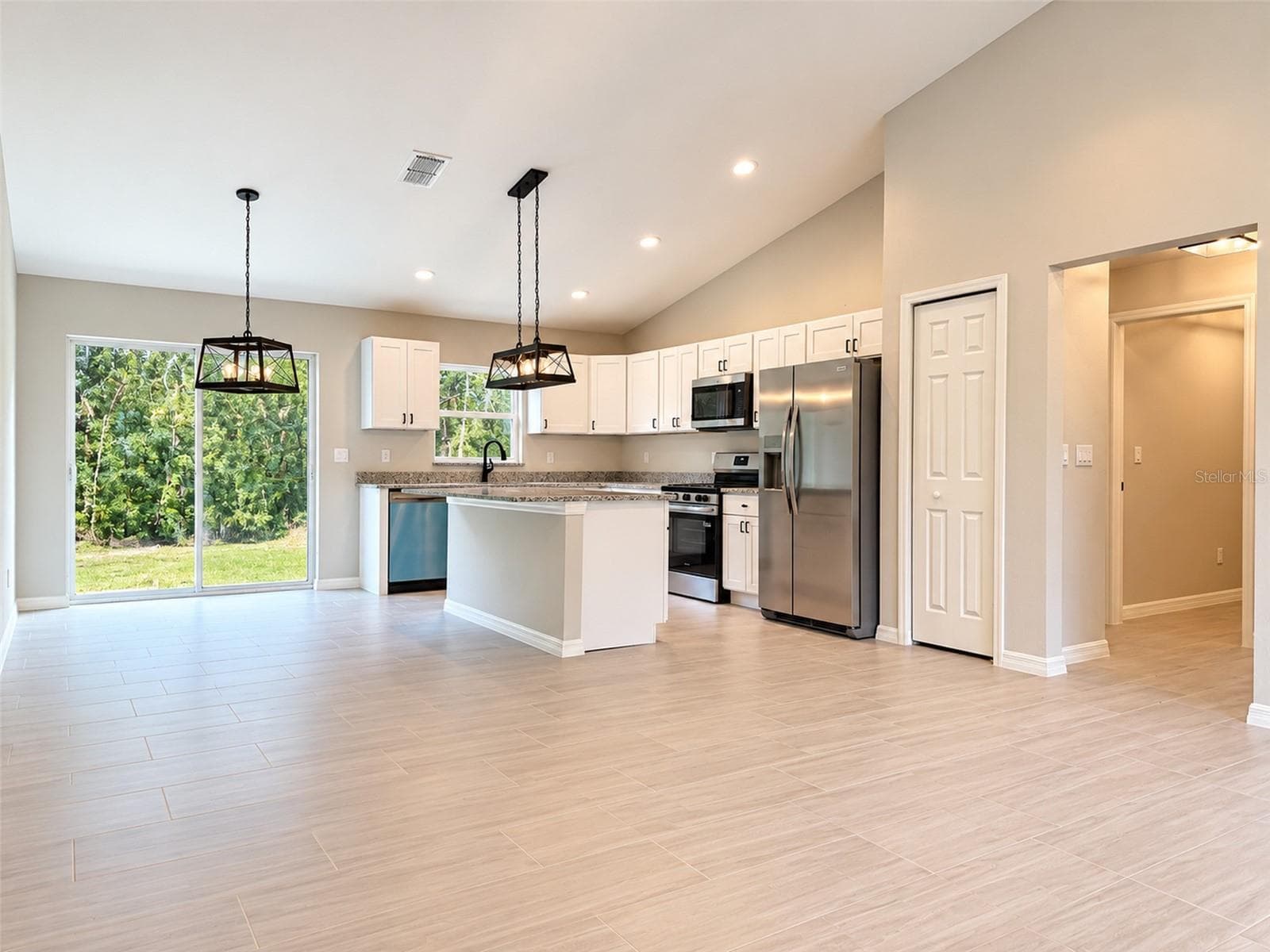 Single Family Residence at 75 LOCUST DR, OCALA, photo 6 of 44
