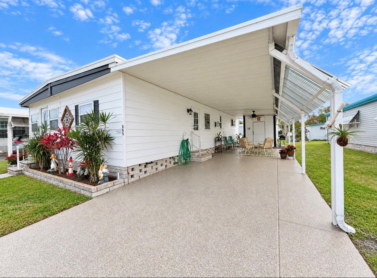 Beautiful driveway done a few years ago - 1100 BELCHER RD S #665, LARGO