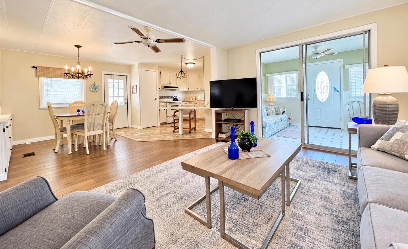 Manufactured Home at 1100 BELCHER RD S #665, LARGO, photo 10 of 55