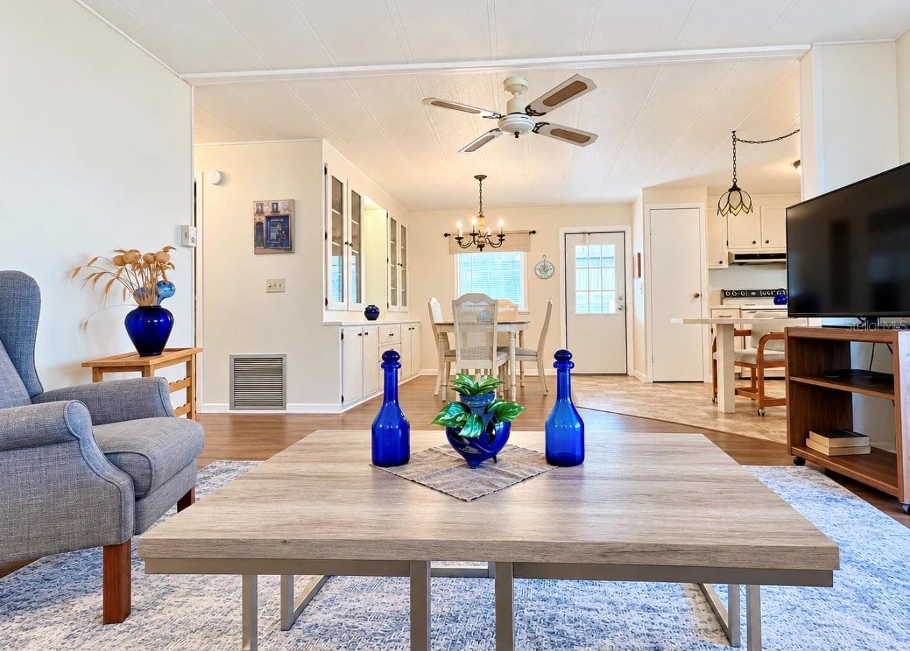 Manufactured Home at 1100 BELCHER RD S #665, LARGO, photo 11 of 55