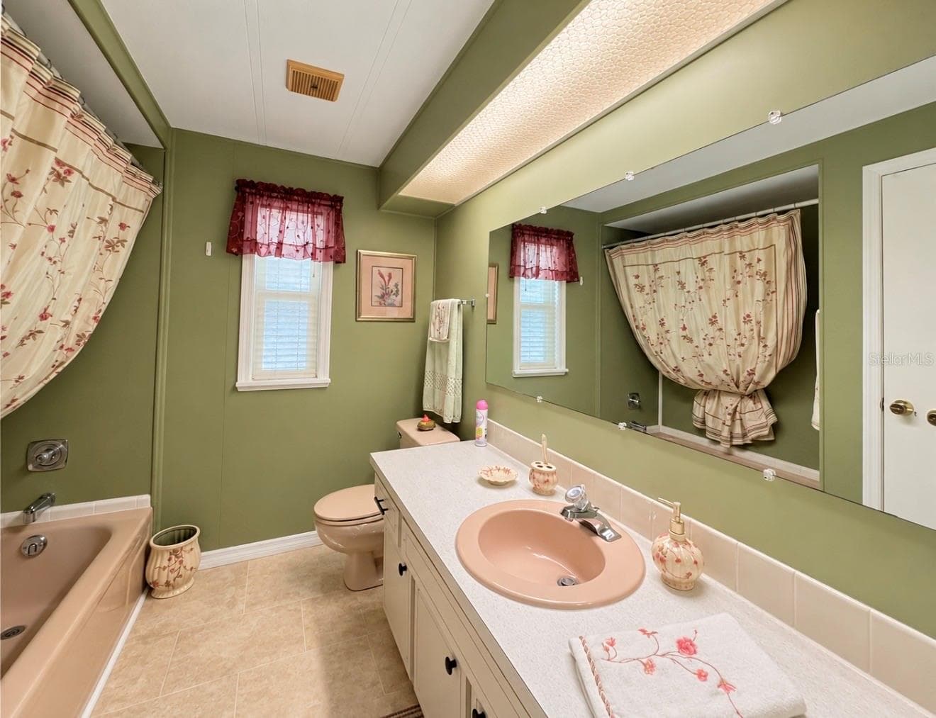 Hallway bathroom - 1100 BELCHER RD S #665, LARGO