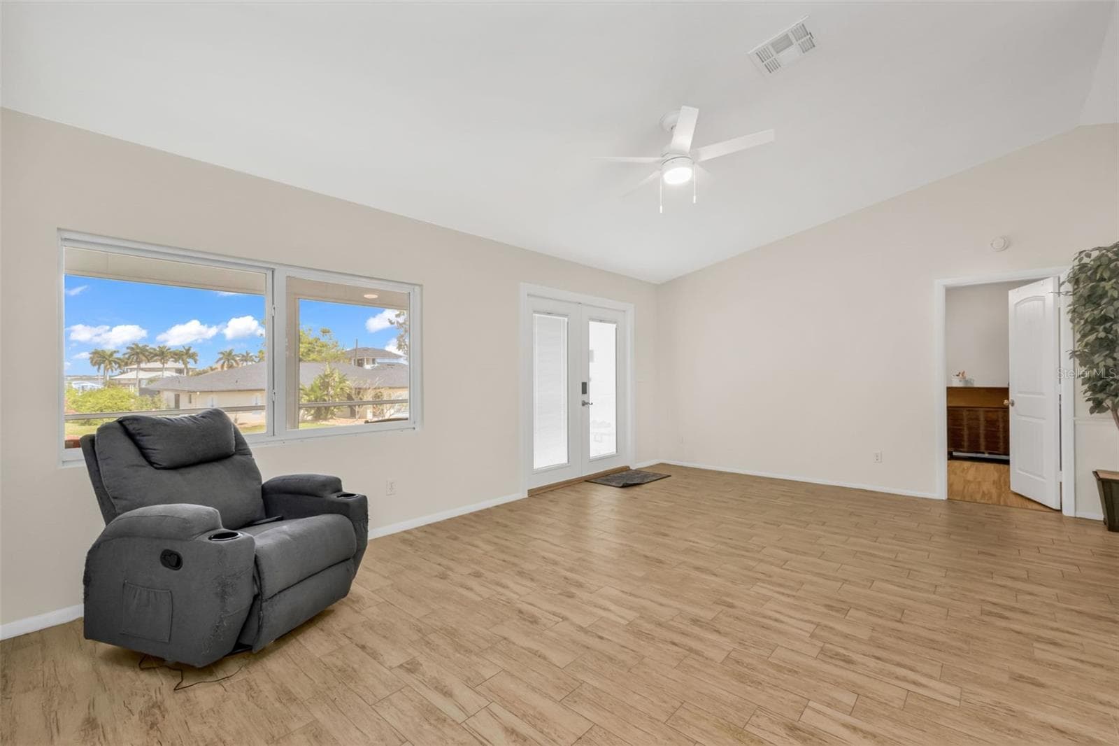 Single Family Residence at 3059 HOLCOMB RD, PORT CHARLOTTE, photo 15 of 66