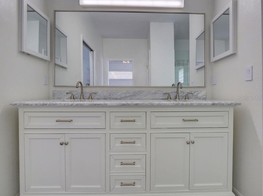Single Family Residence at 9013 HEATHLAND CT, MOUNT DORA, photo 30 of 73
