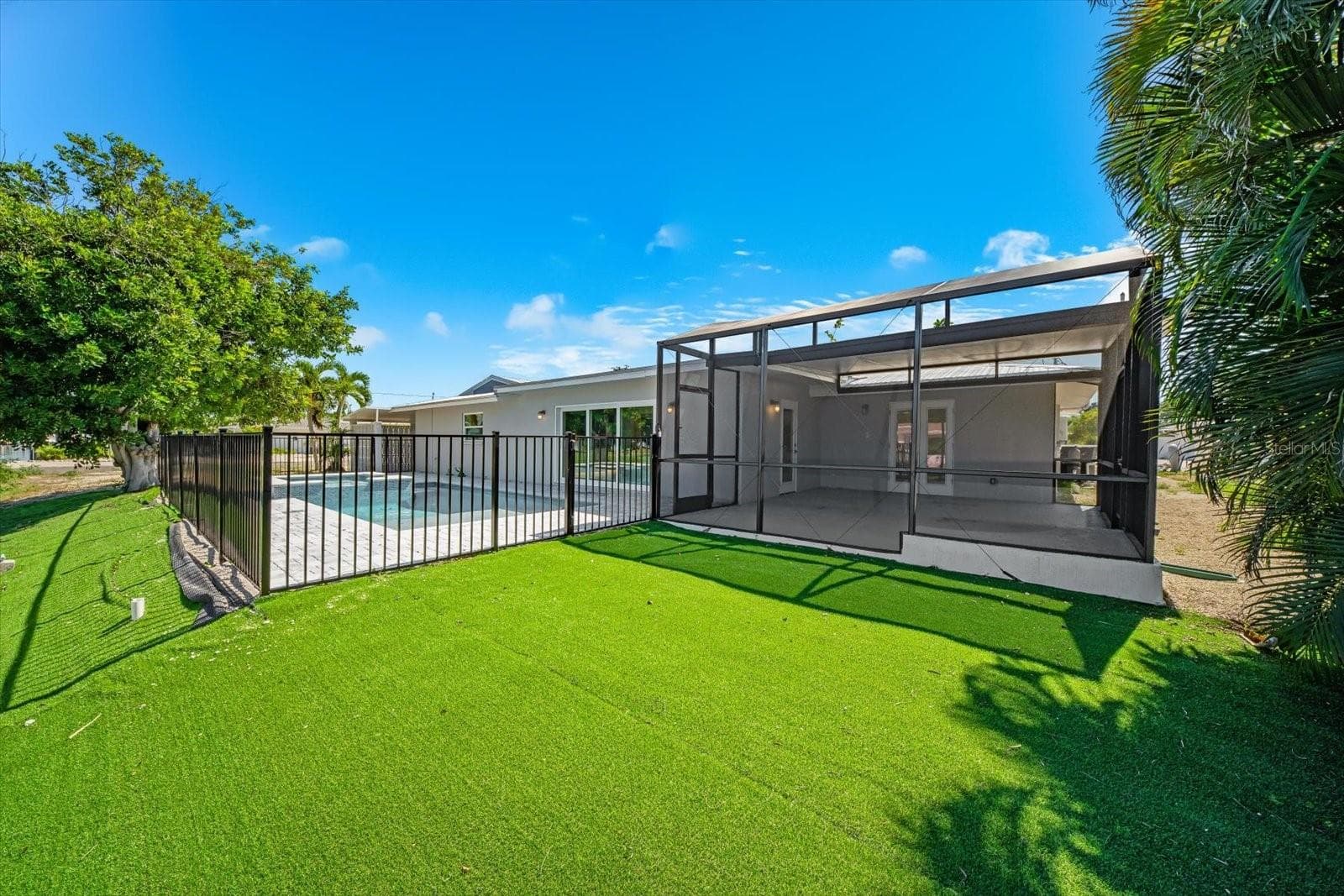 Single Family Residence at 10304 KINGFISHER RD W, BRADENTON, photo 60 of 70