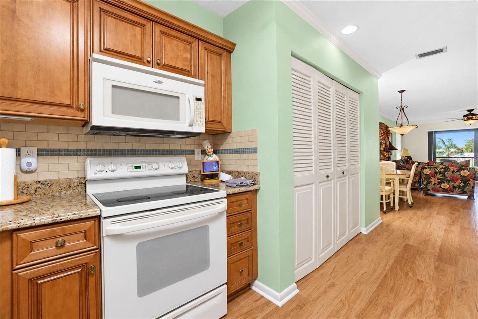Condominium at 150 ENGLEWOOD ISLES PKWY #508, ENGLEWOOD, photo 12 of 67